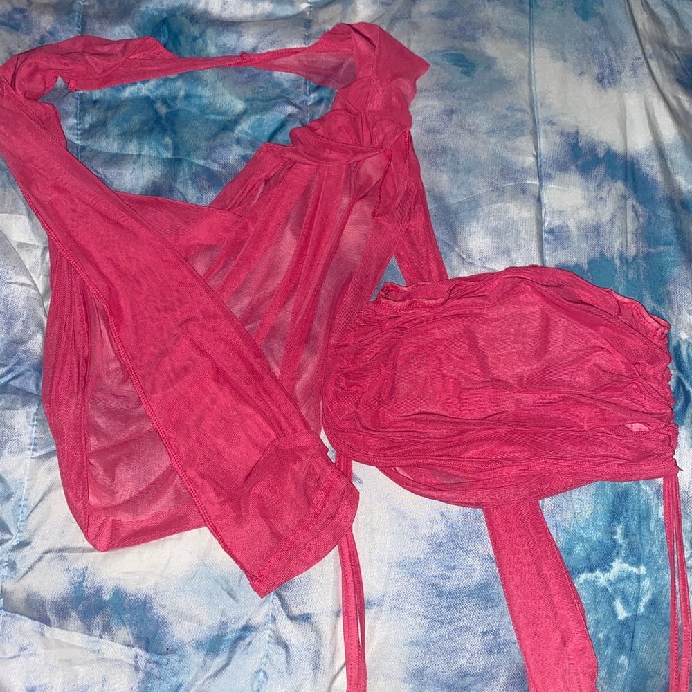 Cute pink sheer skirt size small from pink plastic!